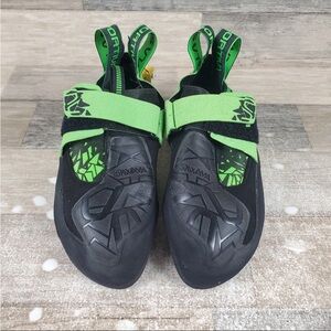 NWOT La Sportiva Skwama Vegan - Black and Green